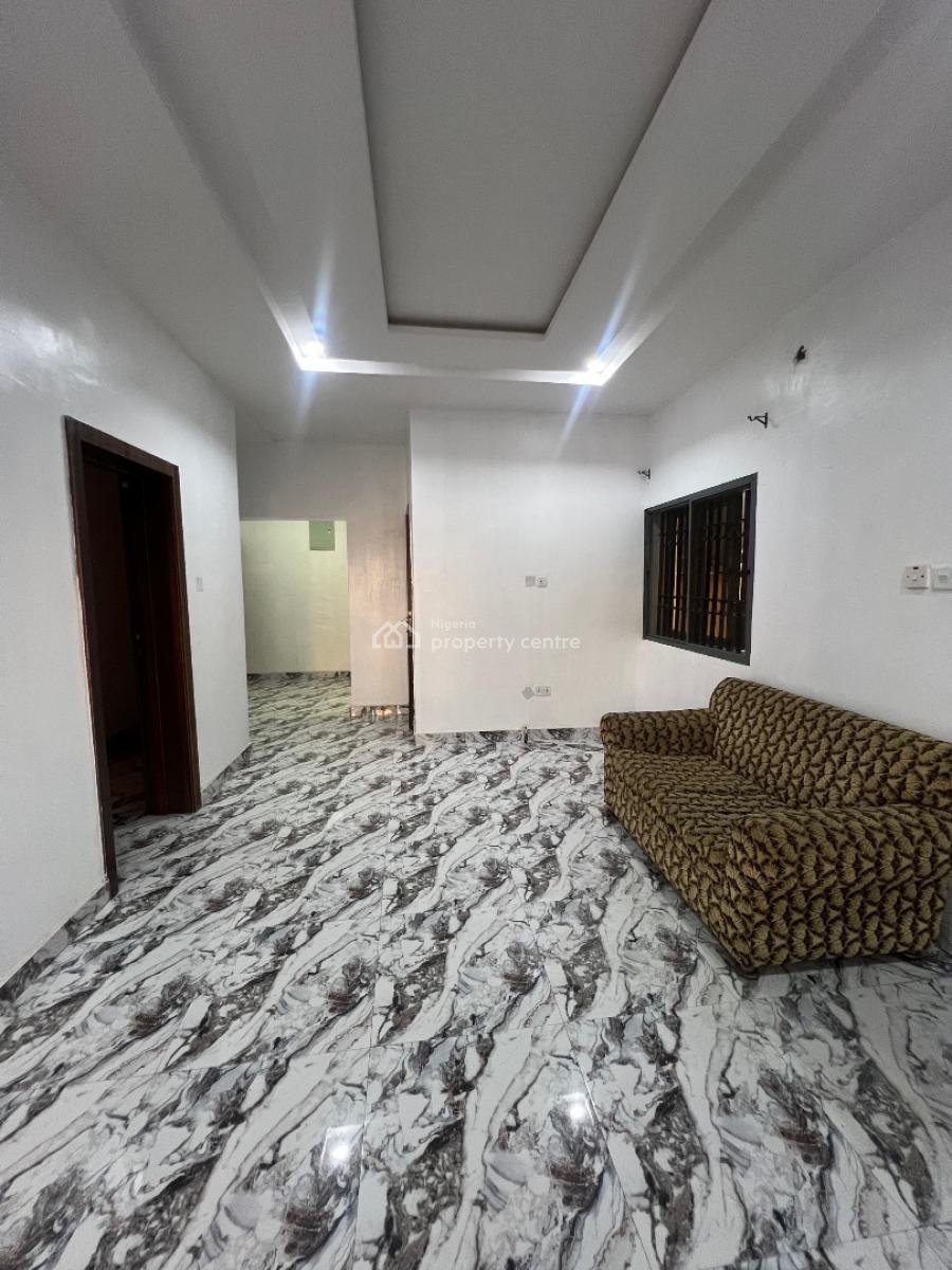 Self Serviced 3 Bedroom Apartment (ground Floor), Lekki Phase 1, Lekki, Lagos, Flat / Apartment for Rent