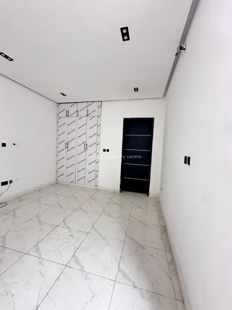 Well-designed 2bedroom Apartment, Ologolo Axis, Lekki, Lagos, Block of Flats for Sale