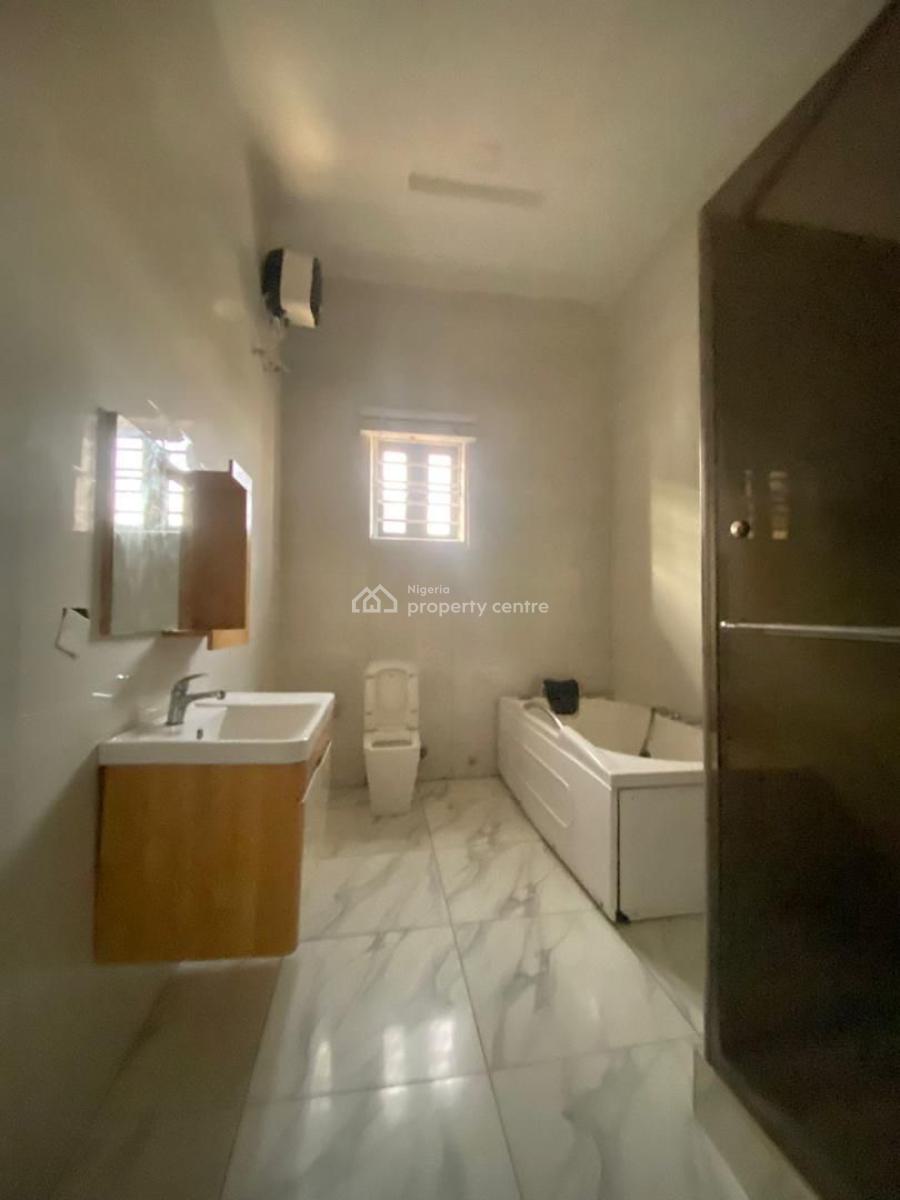 Serviced 4-bedroom Terraced Duplex, Lekki Phase 1, Lekki, Lagos, Terraced Duplex for Rent