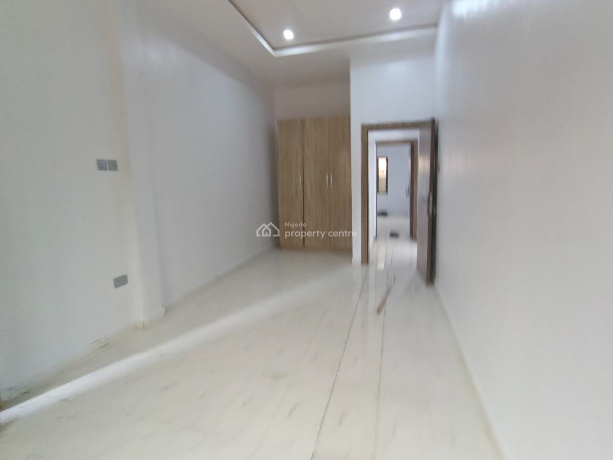 a 2 Bedroom Flat, Ologolo, Lekki, Lagos, Flat / Apartment for Rent