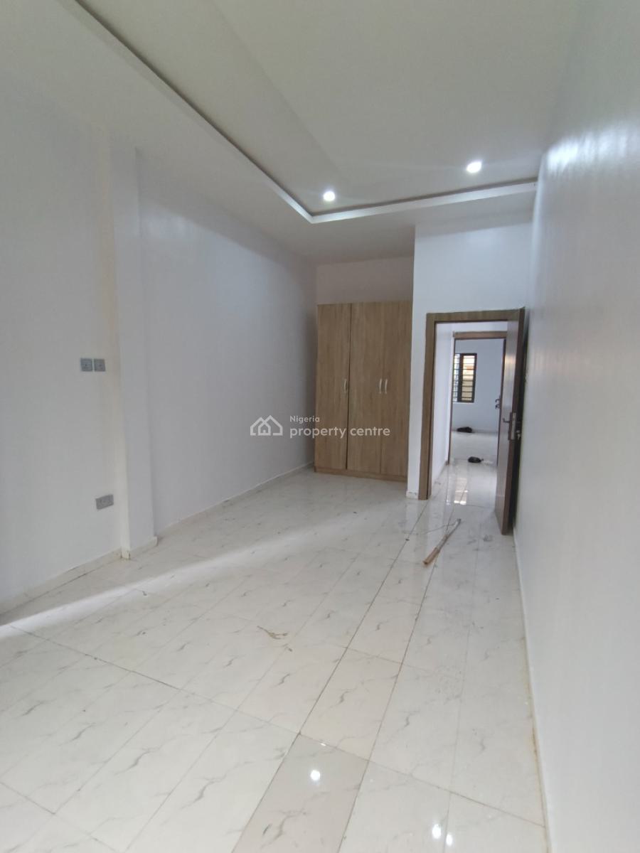 a 2 Bedroom Flat, Ologolo, Lekki, Lagos, Flat / Apartment for Rent
