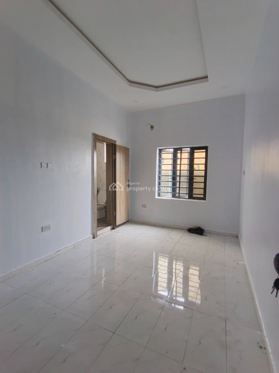 a 2 Bedroom Flat, Ologolo, Lekki, Lagos, Flat / Apartment for Rent