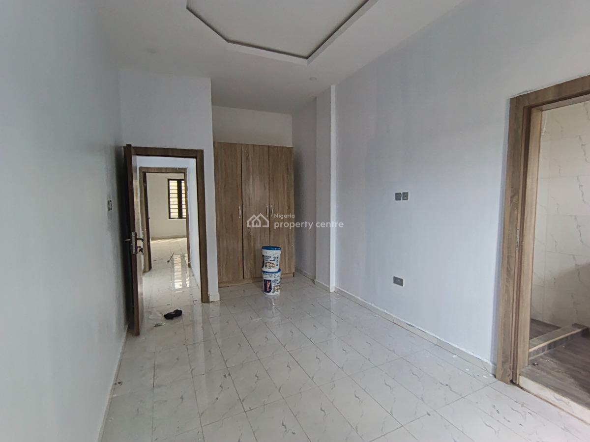 a 2 Bedroom Flat, Ologolo, Lekki, Lagos, Flat / Apartment for Rent
