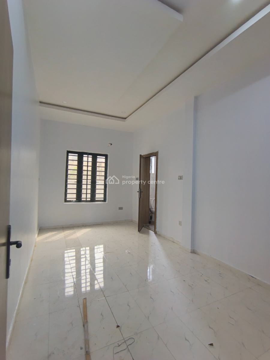 a 2 Bedroom Flat, Ologolo, Lekki, Lagos, Flat / Apartment for Rent