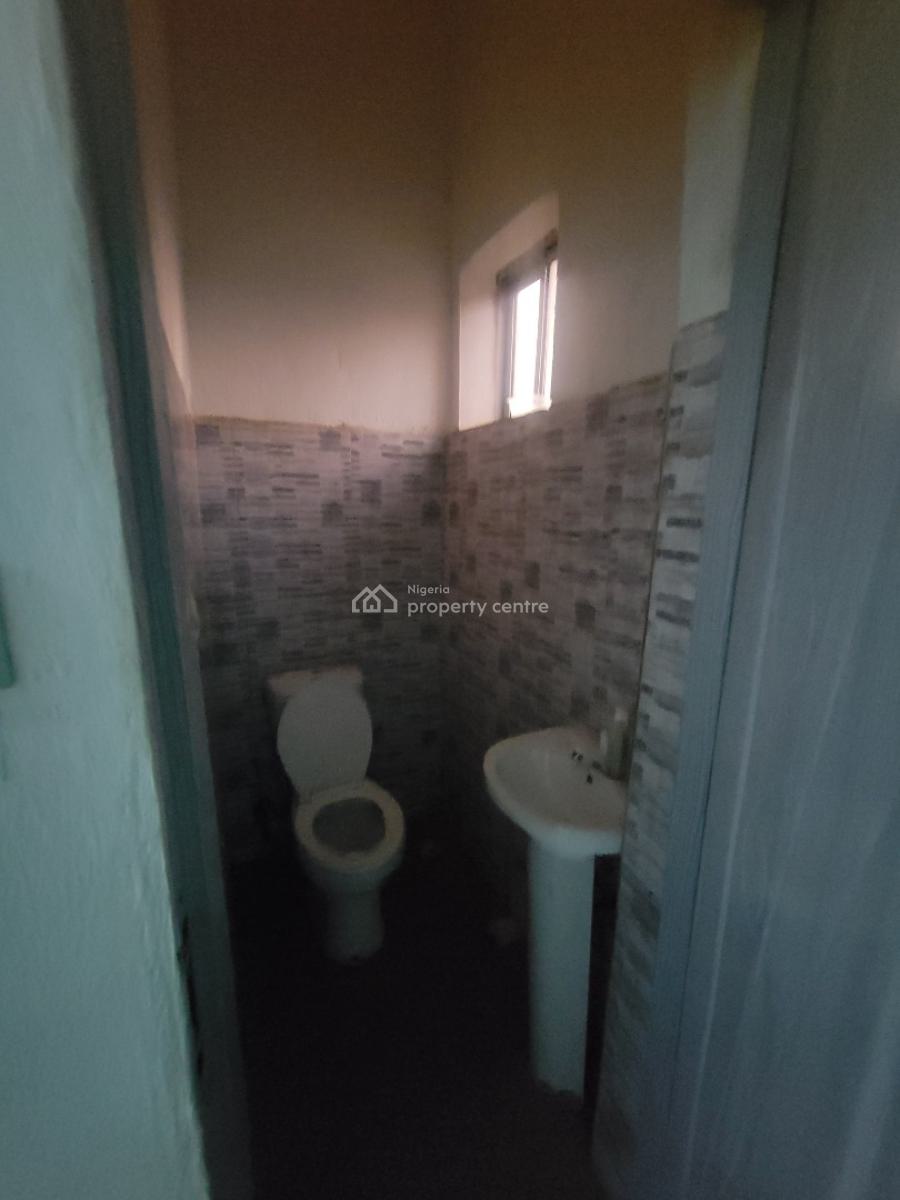 Strategic Shop/office Space, Gwarinpa, Abuja, Plaza / Complex / Mall for Rent