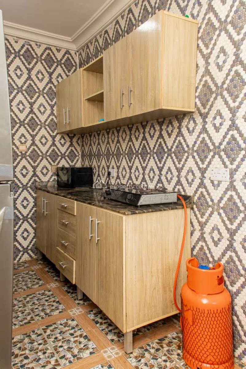 3 Bedrooms Apartment with Beautiful Features, Opebi, Ikeja, Lagos, Flat / Apartment Short Let