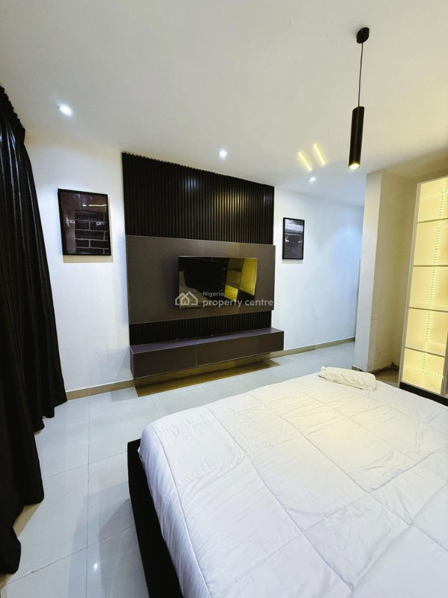 Waterfront 3 Bedroom Apartment, Lekki, Lekki Phase 1, Lekki, Lagos, Mini Flat (room and Parlour) Short Let