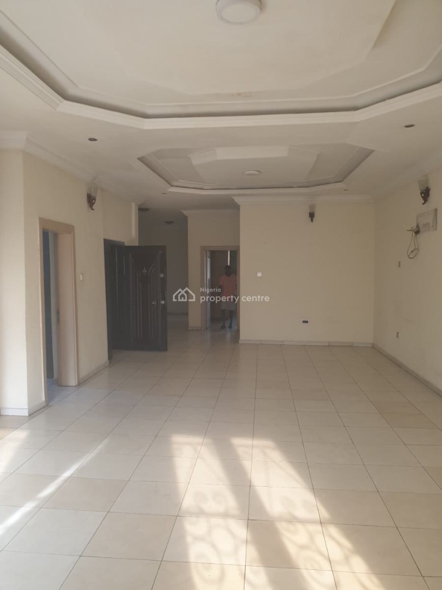 Executive 3 Bedroom Apartment, Gra Phase 2, Magodo, Lagos, Flat / Apartment for Rent