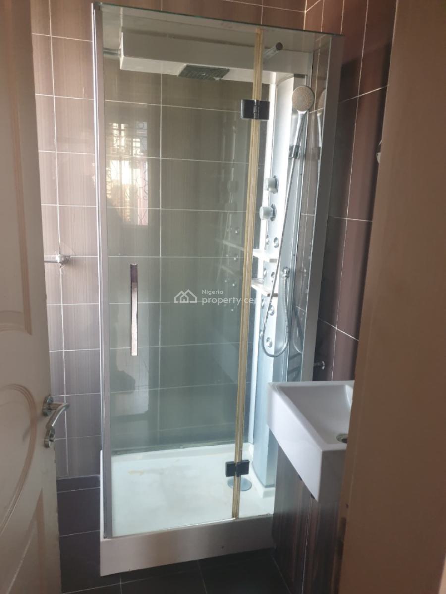 Executive 3 Bedroom Apartment, Gra Phase 2, Magodo, Lagos, Flat / Apartment for Rent