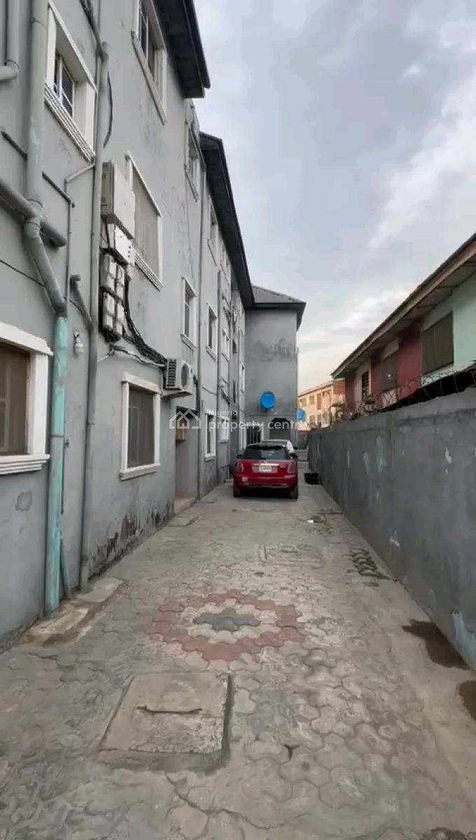 a 1 Bedroom Apartment, Adeniji Street, Pedro Road, Gbagada, Lagos, Mini Flat (room and Parlour) for Rent