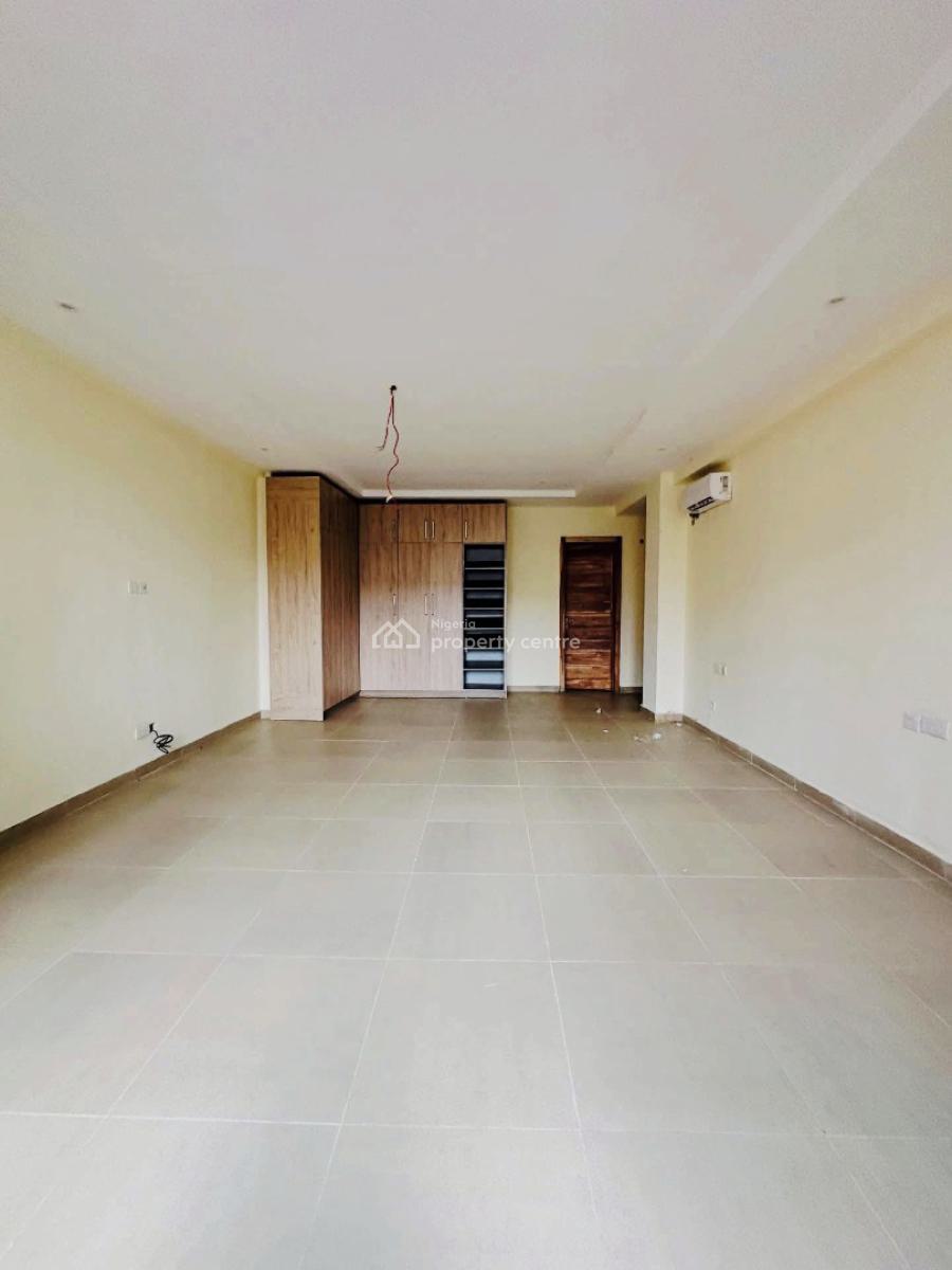Massive 3 Bedroom Apartment, Lekki Phase 1, Lekki, Lagos, Flat / Apartment for Rent