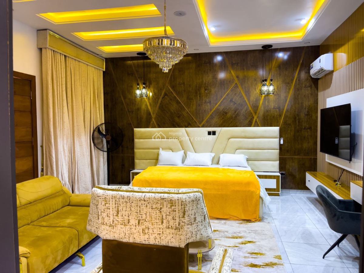 Luxury 4 Bedroom Fully Detached Duplex with Ps5, and Self Compound., Lekki, Lagos, Flat / Apartment Short Let