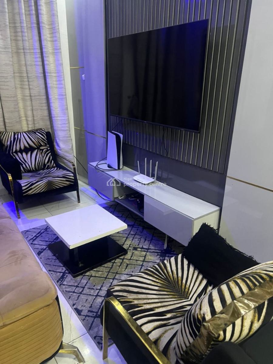 Luxury 4 Bedroom Fully Detached Duplex with Ps5, and Self Compound., Lekki, Lagos, Flat / Apartment Short Let