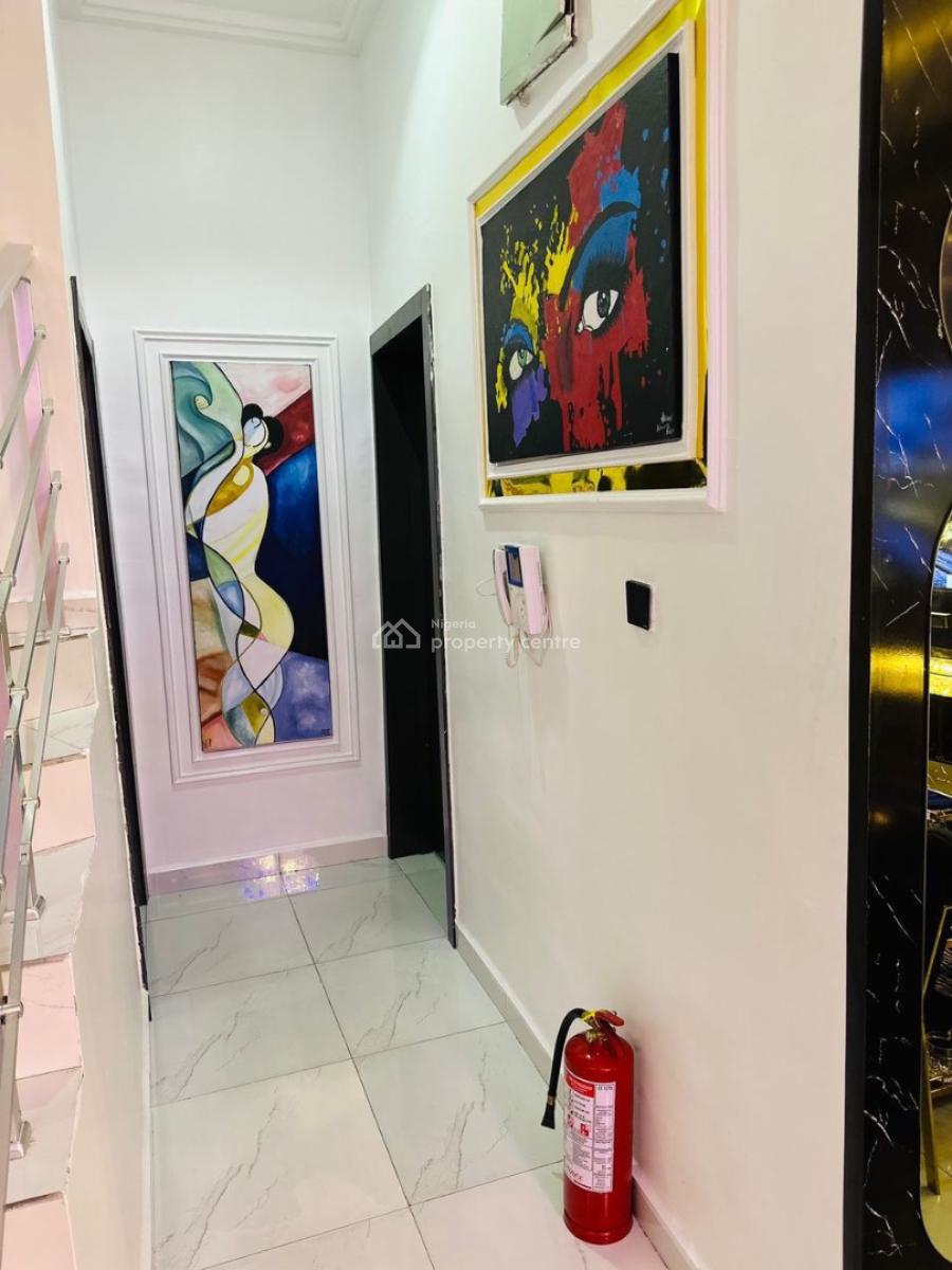 Luxury 4 Bedroom Fully Detached Duplex with Ps5, and Self Compound., Lekki, Lagos, Flat / Apartment Short Let