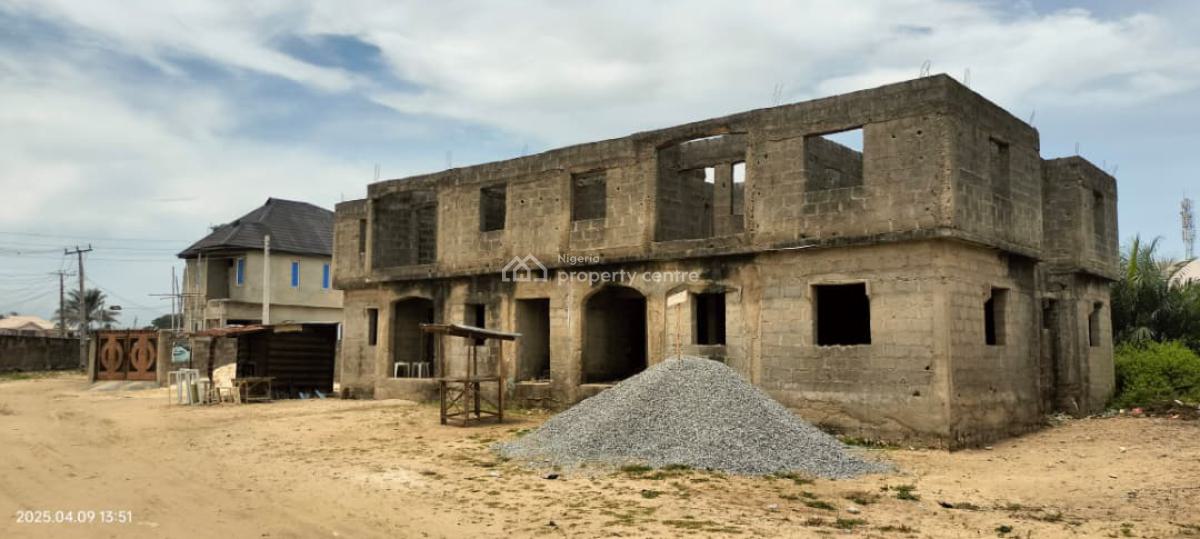 Uncompleted 4-unit 2-bedroom Flats + 4 Room & Parlour Units, Awoyaya, Ibeju Lekki, Lagos, Flat / Apartment for Sale
