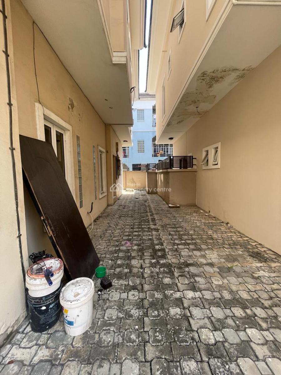 Well Maintained 3 Bedrooms Semi Detached Duplex with a Room Bq, Chevron, Lekki, Lagos, Semi-detached Duplex for Rent