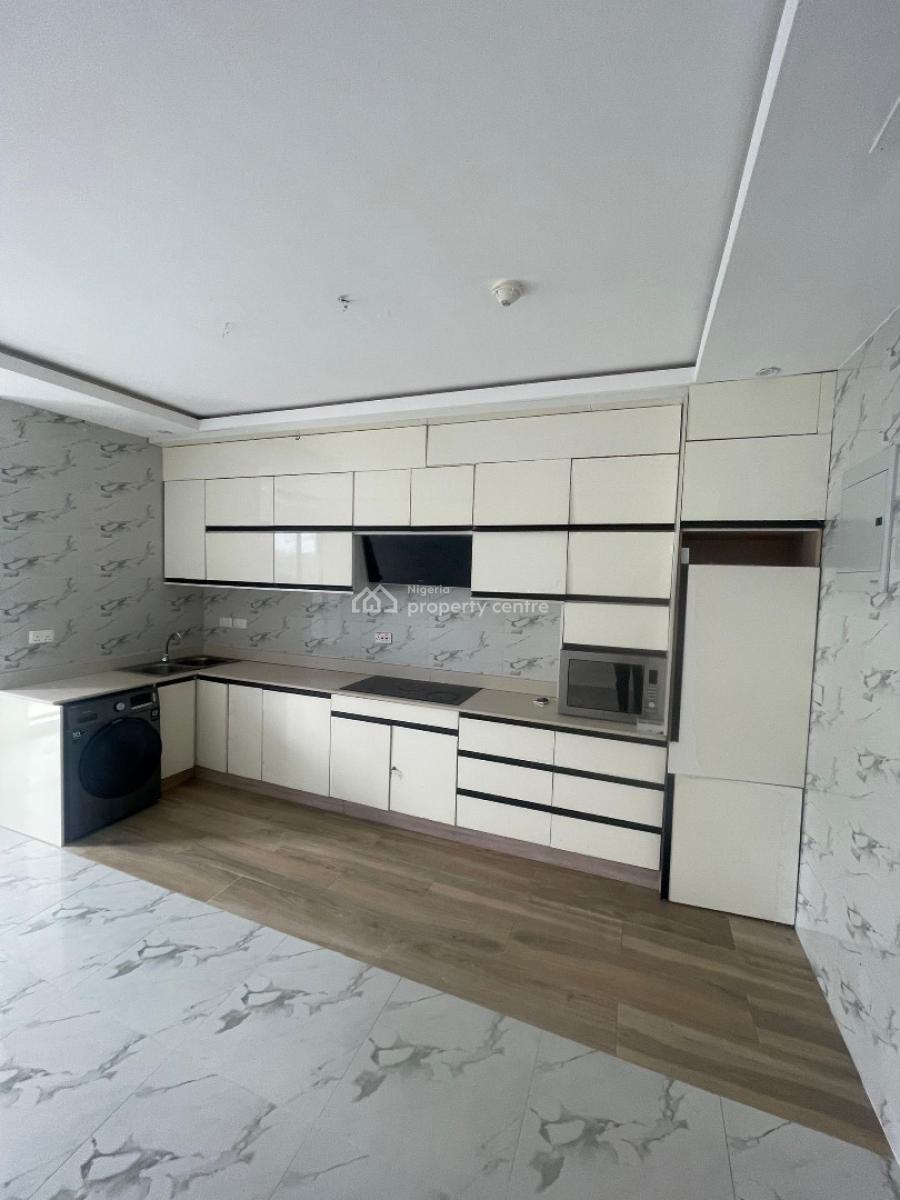 Beautifully 2 Bedroom Finished Apartment, Periwinkle Estate, Lekki Phase 1, Lekki, Lagos, Flat / Apartment for Rent