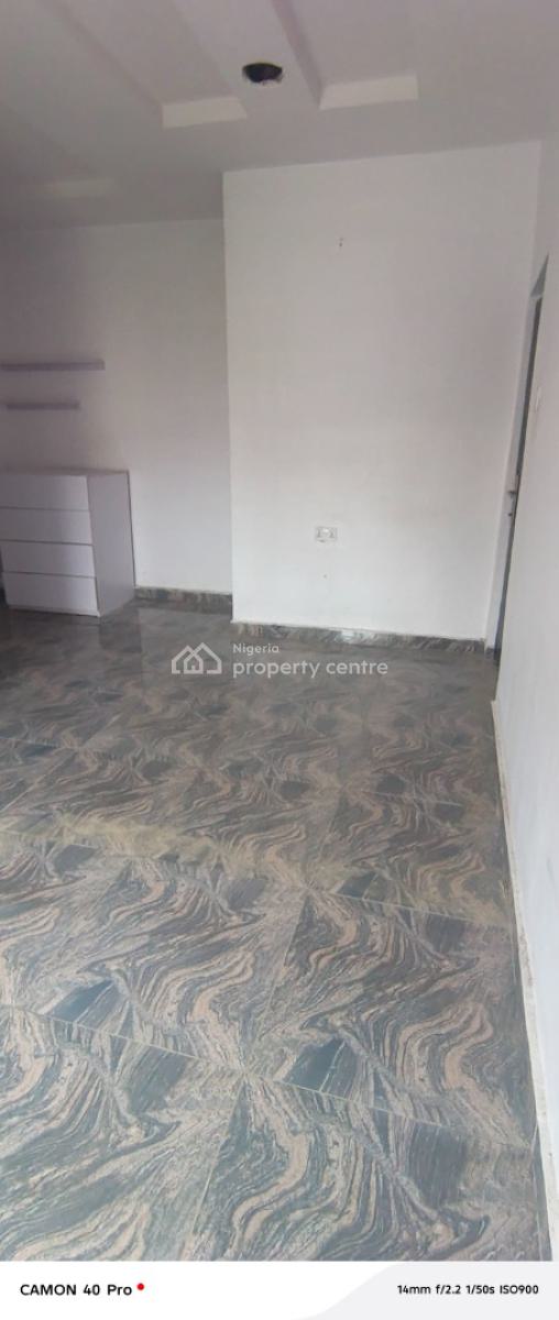 a Room Upstairs Shares Kitchen in Osapa, Off Bamidele Eletu Street, Lekki Phase 1, Lekki, Lagos, Self Contain (single Rooms) for Rent