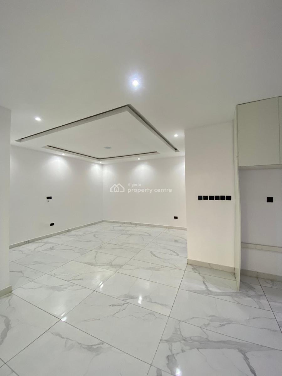 2 Bedroom Flat with Elevator, Lekki Phase 1, Lekki, Lagos, Flat / Apartment for Sale