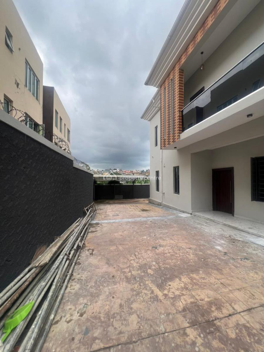 Standard 5 Bedroom Detached Duplex with Bq, Gra Phase 2, Magodo, Lagos, Detached Duplex for Sale