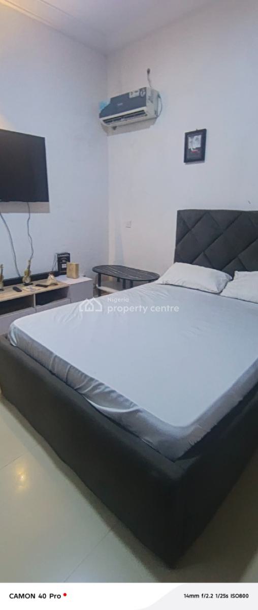 Monthly Pay Furnished Apartment in Osapa, By Circle Mall, Jakande Lekki, Lekki Phase 1, Lekki, Lagos, Self Contain (single Rooms) for Rent