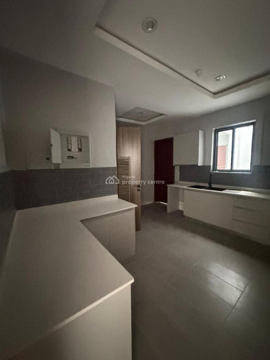 Newly Built Luxury 4 Bedroom Maissonette with Swimming Pool and Staff, Lekki Phase 1, Lekki, Lagos, Flat / Apartment for Sale