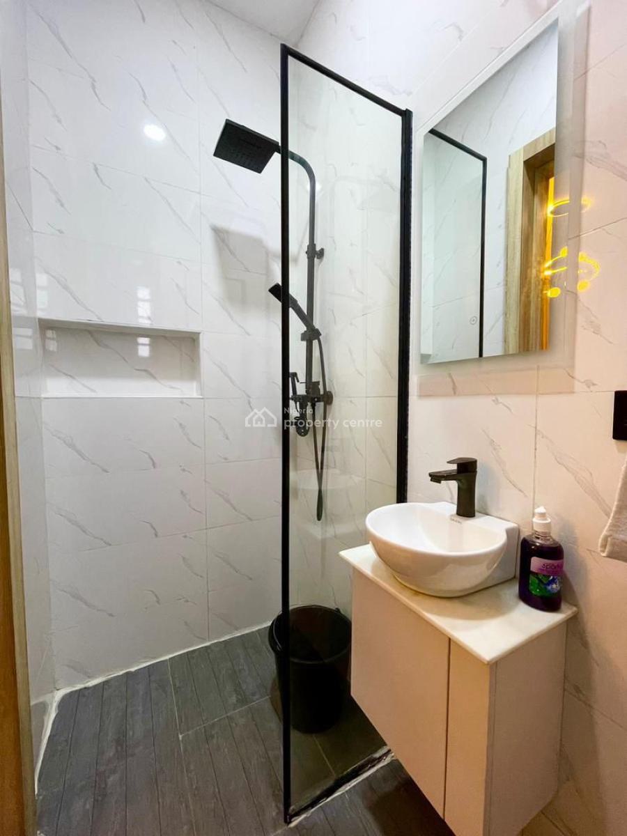 Lxuurious 3 Bedroom Apartment with Cinema, Lekki Phase 1, Lekki, Lagos, Terraced Duplex Short Let