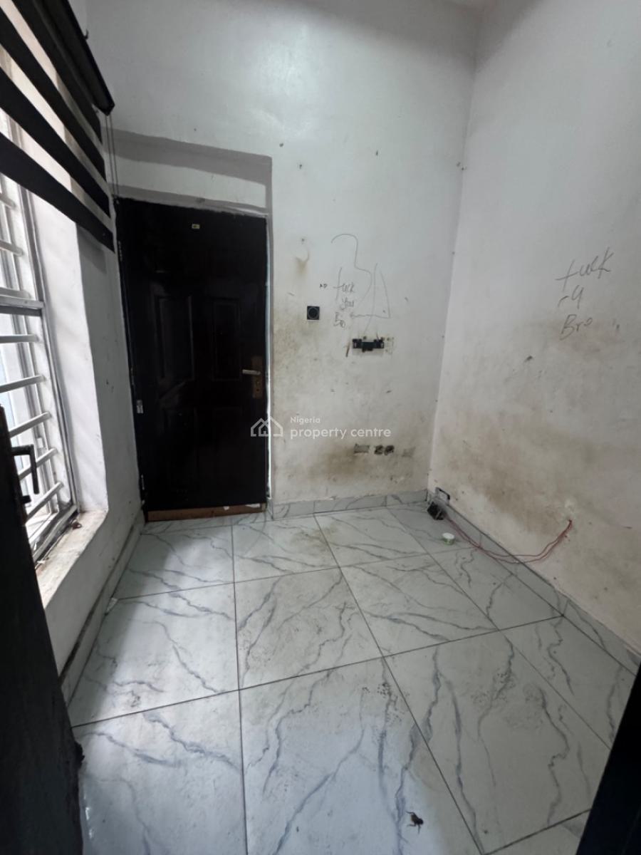 Self Contained (bq), Van Daniel Estate, Orchid Road, Lekki, Lagos, Self Contain (single Rooms) for Rent