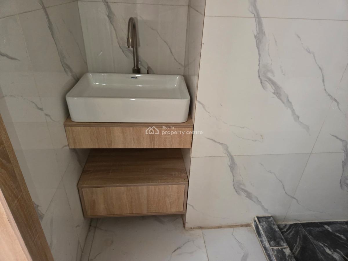 Luxurious 3 Bedroom Terraced Duplex, Medorf Residence, Alagbaka Gra, Akure, Ondo, Terraced Duplex for Sale