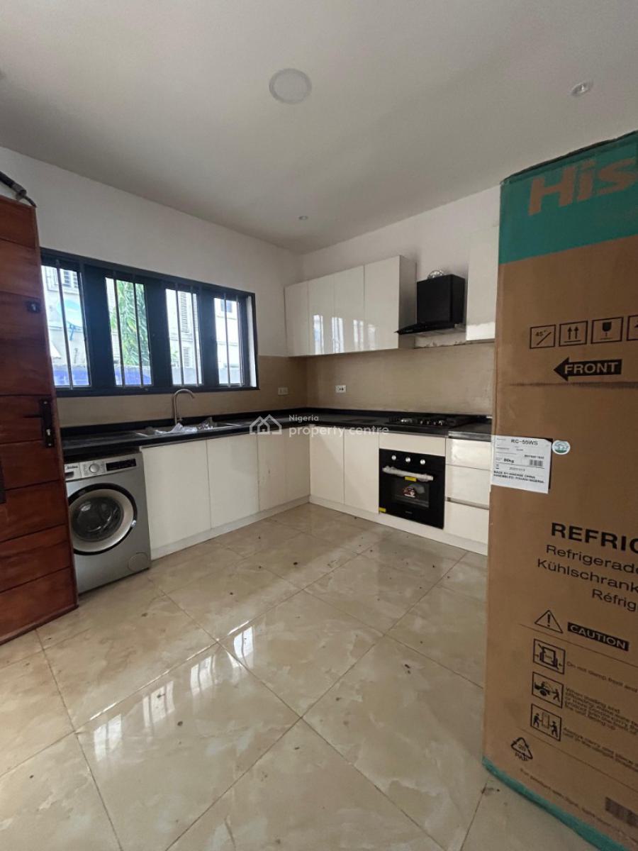 4 Bedroom Terrace with Bq  Pool and Gym, Lekki Phase 1, Lekki, Lagos, Terraced Duplex for Rent