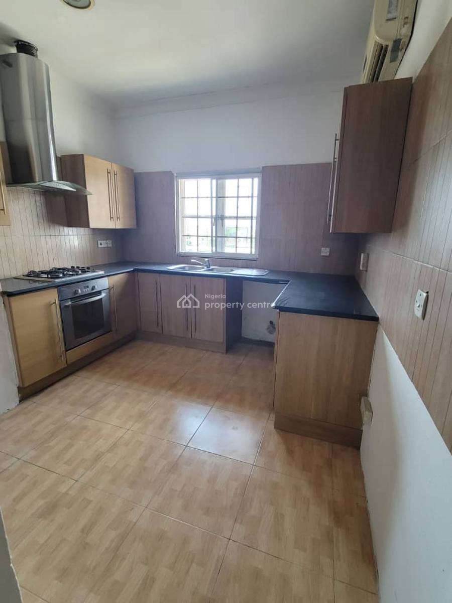 Serviced 2bedroom Penthouse, Lekki Phase 1, Lekki, Lagos, Flat / Apartment for Rent
