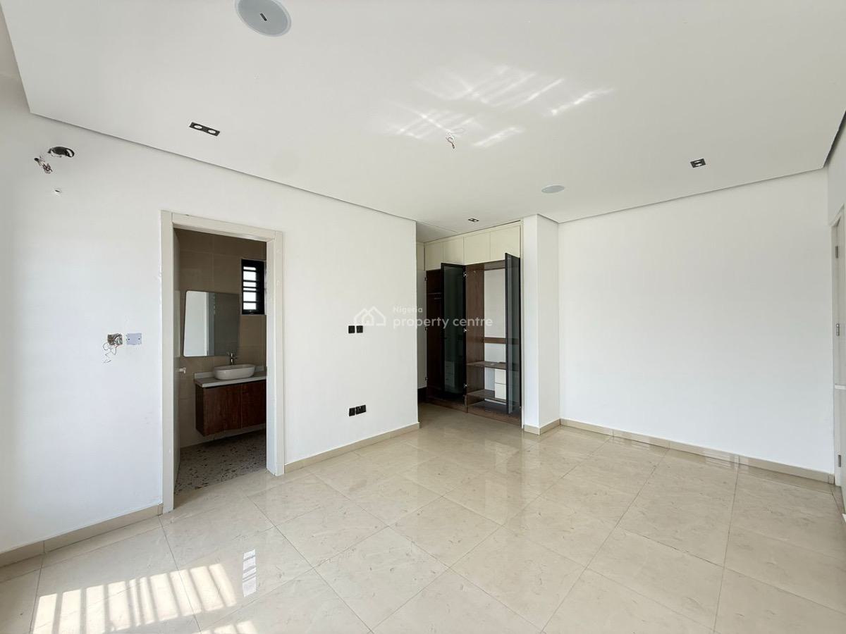 Brand New Exquisite 2 Bedroom Apartment with Pool , Gym & Elevator, Lekki Phase 1, Lekki, Lagos, Flat / Apartment for Sale