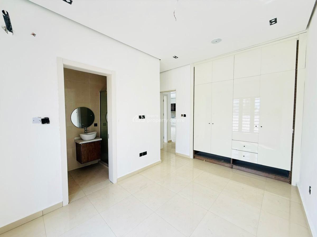 Brand New Exquisite 2 Bedroom Apartment with Pool , Gym & Elevator, Lekki Phase 1, Lekki, Lagos, Flat / Apartment for Sale