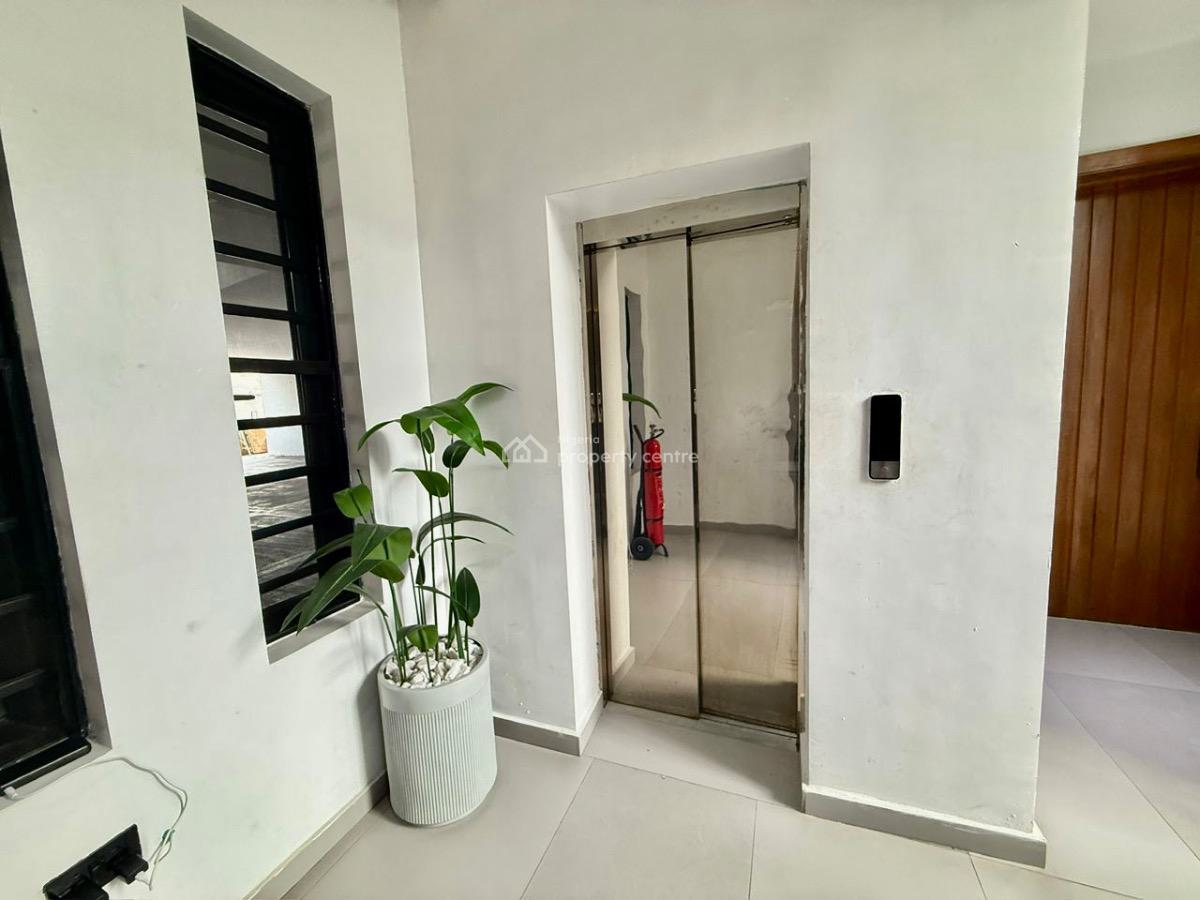 Brand New Exquisite 2 Bedroom Apartment with Pool , Gym & Elevator, Lekki Phase 1, Lekki, Lagos, Flat / Apartment for Sale