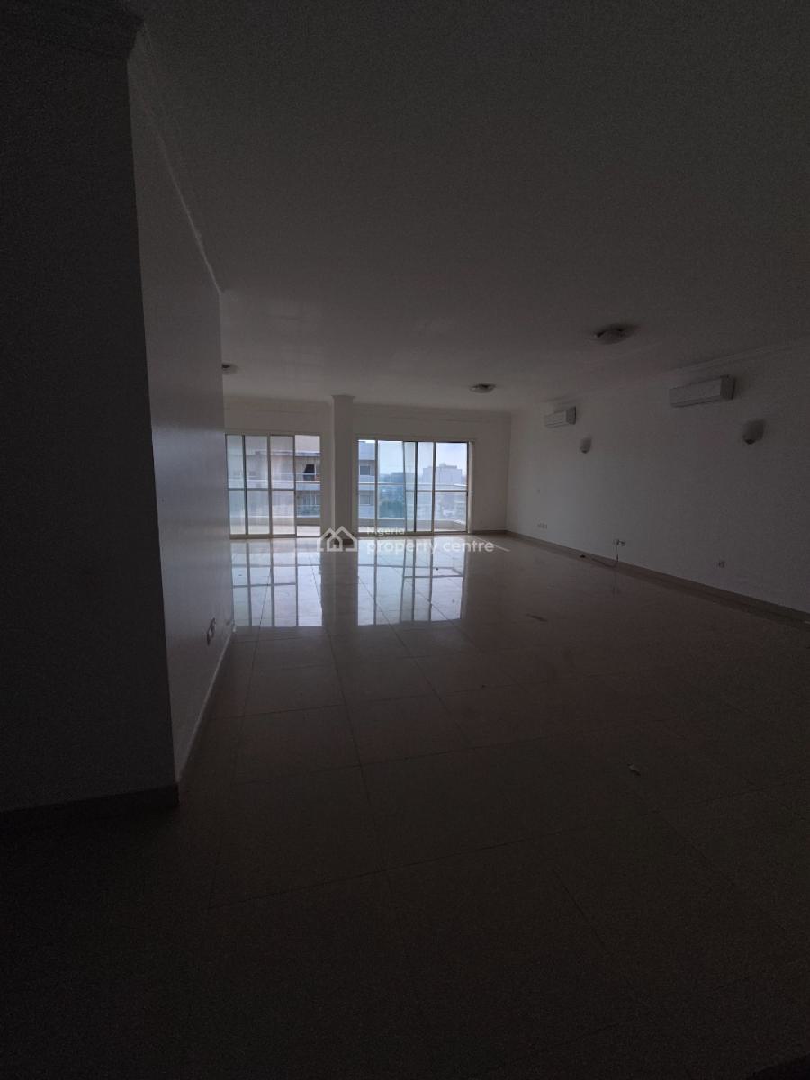 a Fully Serviced & Lovely  3 Bedroom Apartment with a Room Bq, Old Ikoyi, Ikoyi, Lagos, Flat / Apartment for Rent