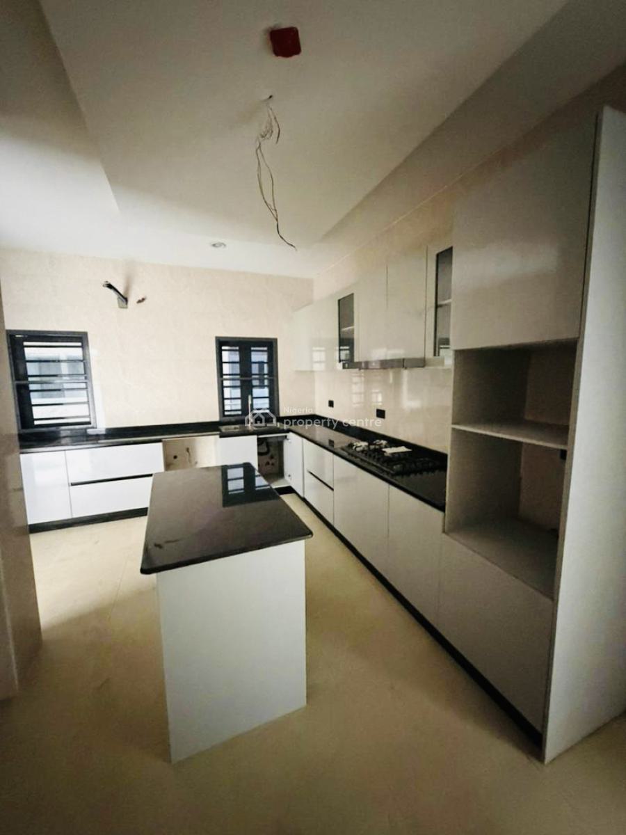 Brand New Luxury & Spacious 3 Bedroom Apartment with  Pool, Lekki Phase 1, Lekki, Lagos, Flat / Apartment for Sale