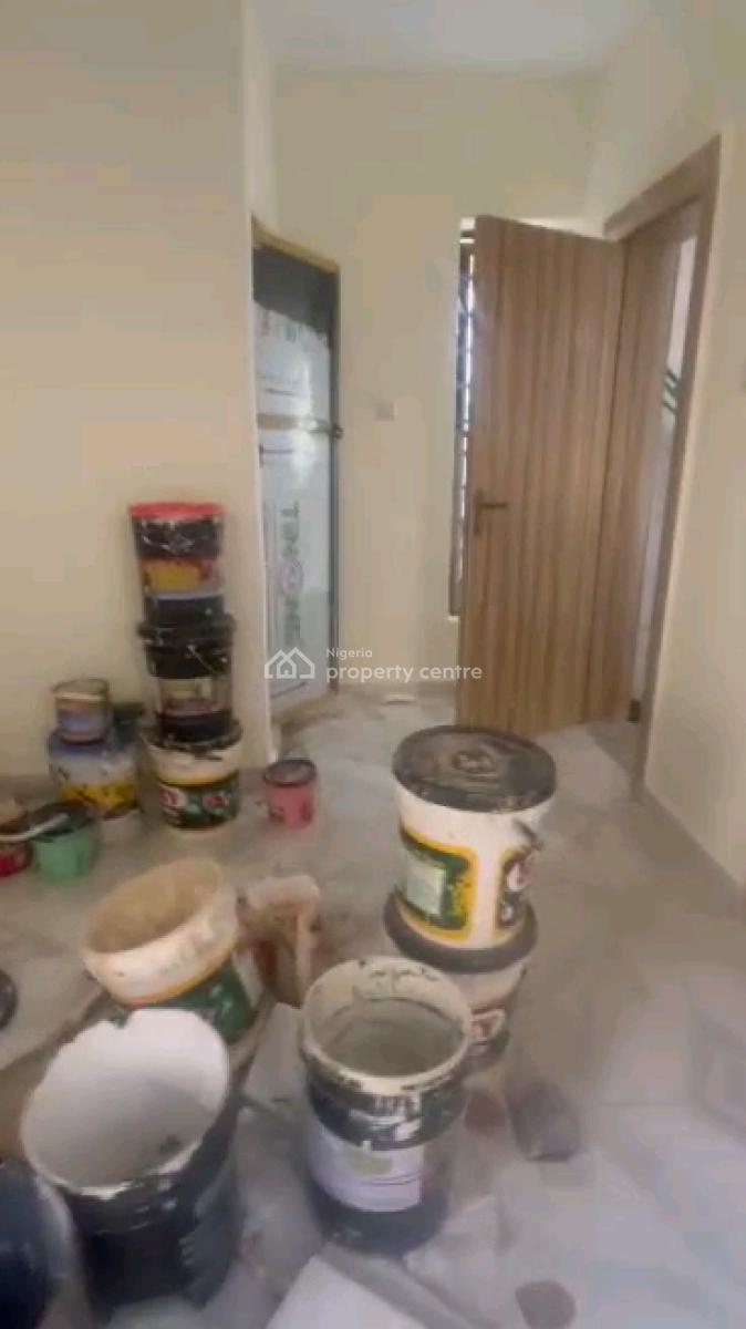 Standard and Spacious Mini Flat Upstairs Is Available, Makoko, Yaba, Lagos, Mini Flat (room and Parlour) for Rent