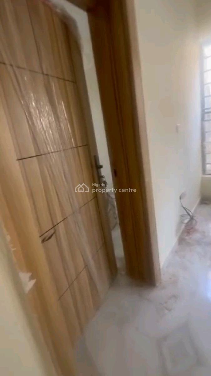 Standard and Spacious Mini Flat Upstairs Is Available, Makoko, Yaba, Lagos, Mini Flat (room and Parlour) for Rent