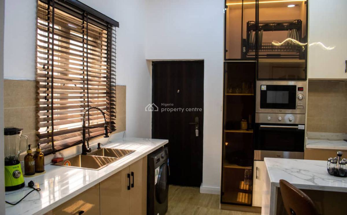 Luxurious 3 Bedroom Apartment, Shonibare Estate, Maryland, Lagos, Flat / Apartment Short Let