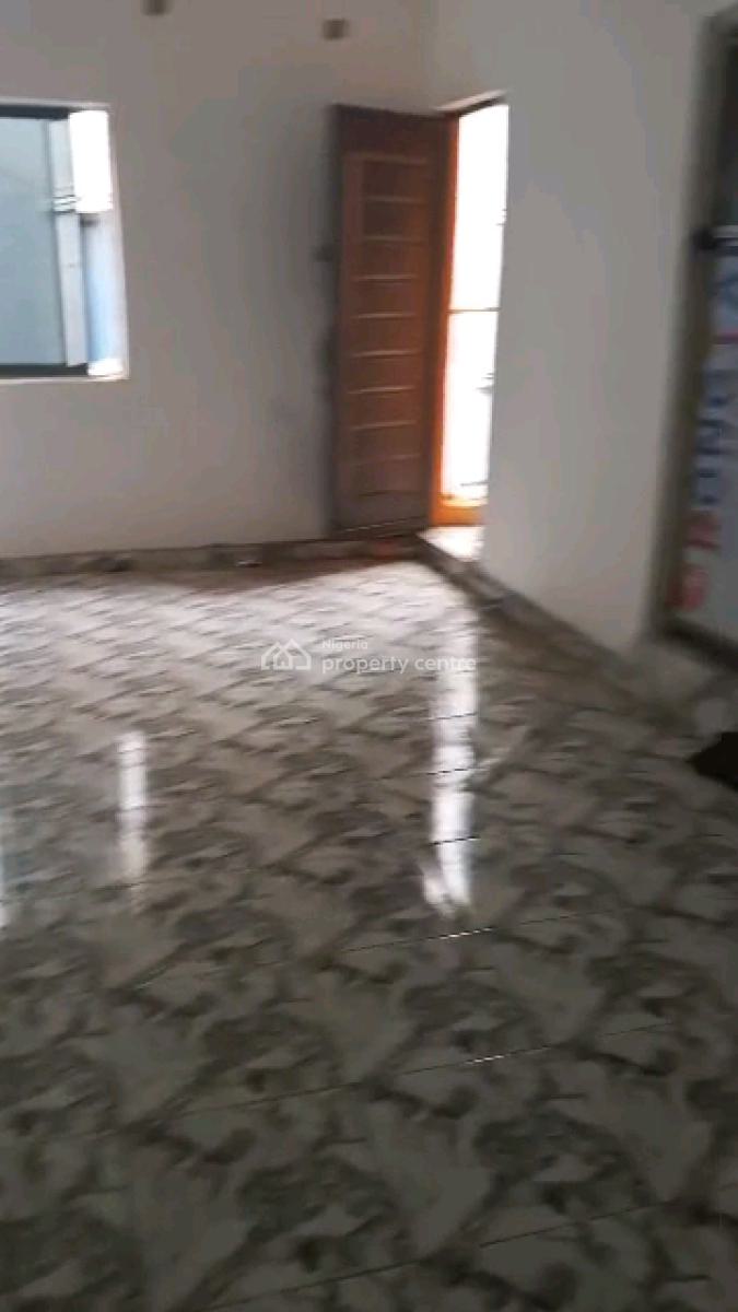 Executive Standard Very Spacious Clean and Decent Room Self Contain, Off Market Street, Shomolu, Lagos, Self Contain (single Rooms) for Rent