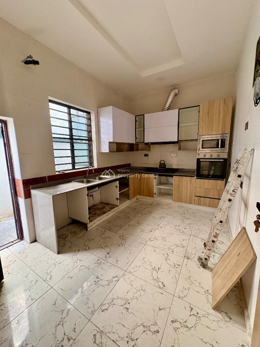 Exquisite 4 Bedroom Terraced Duplex in an Elite Code-access Estate, Before The Orchid Roundabout - By Lekki 2nd Toll Gate, Lekki, Lagos, Terraced Duplex for Rent