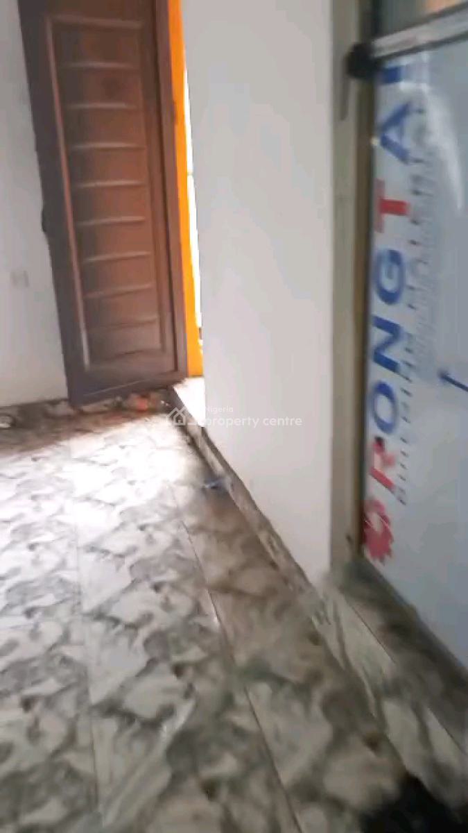 Shomolu  Executive Standard Very Spacious Clean and Decent Room Self Contain, Off Market Street, Shomolu, Lagos, Self Contain (single Rooms) for Rent