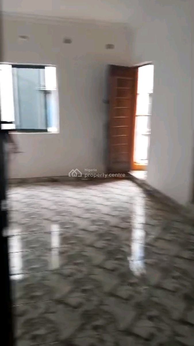 Shomolu  Executive Standard Very Spacious Clean and Decent Room Self Contain, Off Market Street, Shomolu, Lagos, Self Contain (single Rooms) for Rent