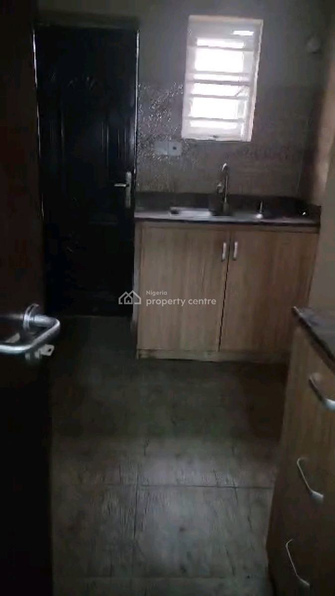 Executive and Standard 2 Bedroom Flat All Room Ensuite, Dipo Abe Street, Ojodu Berger, Ojodu, Lagos, Flat / Apartment for Rent