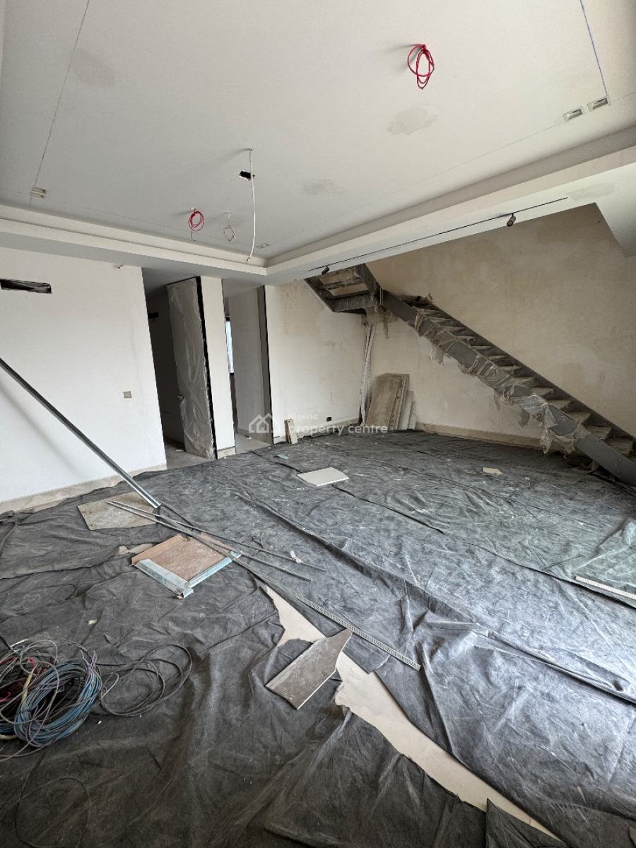 Luxury 4 Bedroom Maisonette  with Swimming Pool and Bq, Right, Lekki Phase 1, Lekki, Lagos, Flat / Apartment for Sale