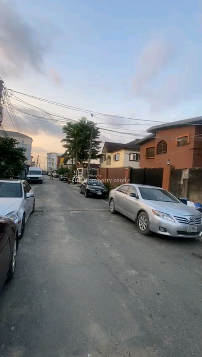 Demolishable Building (6 Units 2 Bedroom Flat) on Dry Land, Alh Jimoh Oladehinde, Ifako, Gbagada, Lagos, Block of Flats for Sale