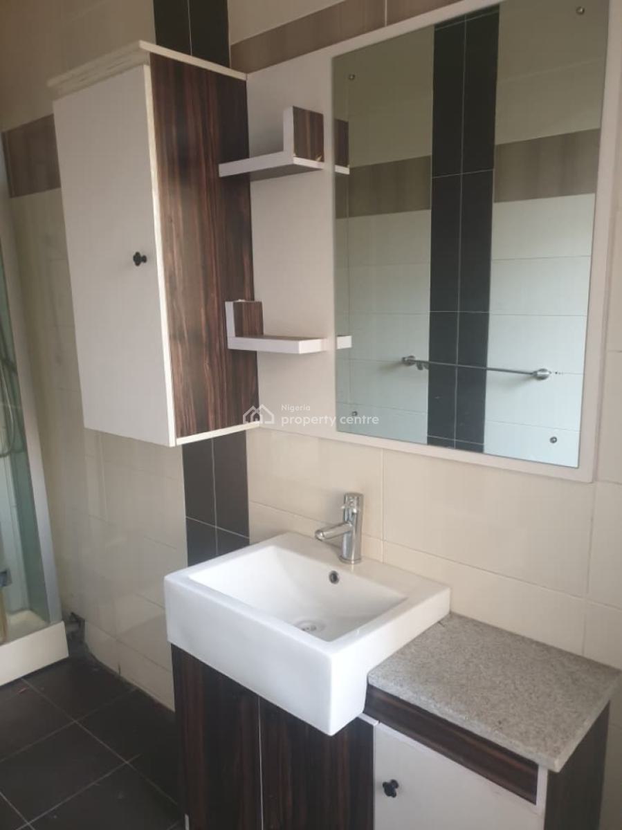Luxury 3 Bedroom Apartment in a Serene Environment, Gra Phase 2, Magodo, Lagos, Flat / Apartment for Rent