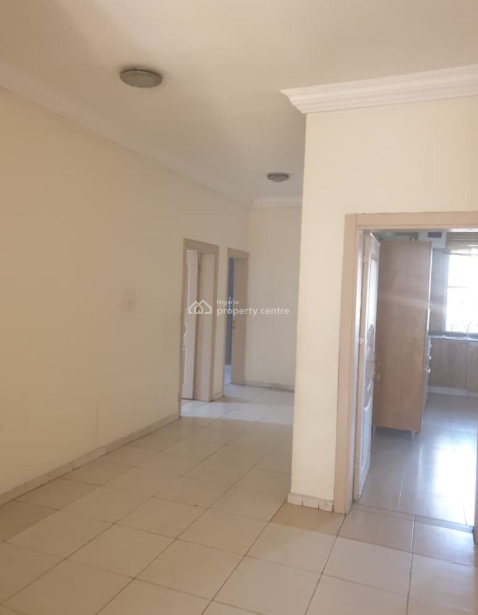 Luxury 3 Bedroom Apartment in a Serene Environment, Gra Phase 2, Magodo, Lagos, Flat / Apartment for Rent