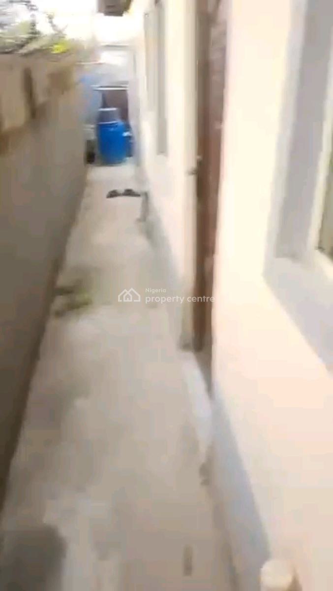 Standard Room Self Contain, St Akoka By St Dennis, Akoka, Yaba, Lagos, Self Contain (single Rooms) for Rent