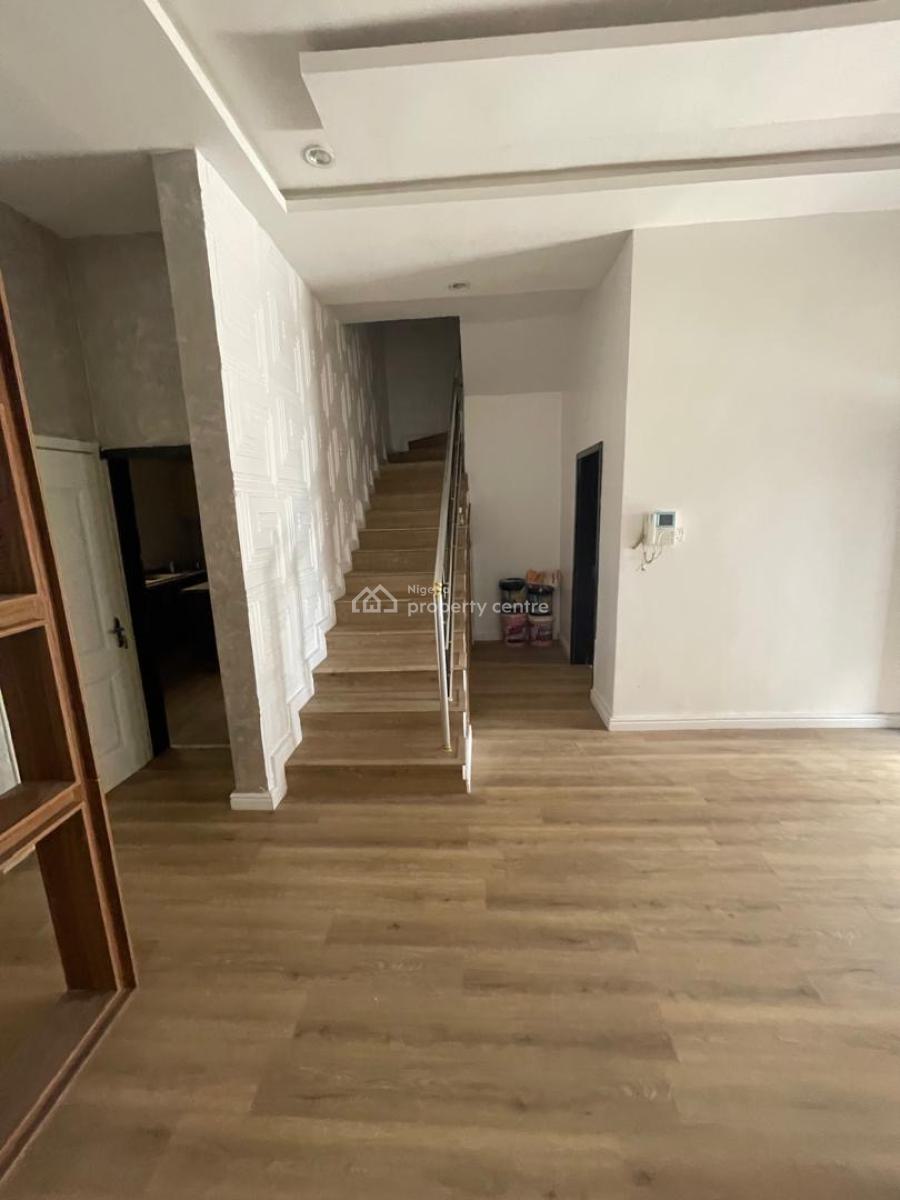 Spacious Neat 4 Bedroom Terrace Duplex, Ikota, Lekki, Lagos, Terraced Duplex for Sale